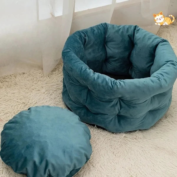 Cat Bed Elmsley | Cosy Velvet Bed for Cats and Small Dogs.